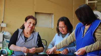 La cocina de Fasinpat en Neuquén, donde los hornos jamás se apagan