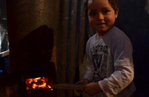 Neuquén: El frío aprieta más cuando no se tiene red de gas y la leña está cara