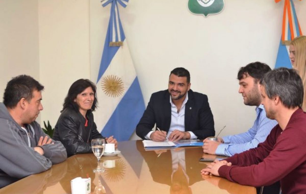 Por primera vez, se firmó un convenio de madrinazgo de un espacio verde de Ushuaia