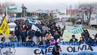 Contra las sumas en negro, los municipales de Caleta Olivia retomaron el paro