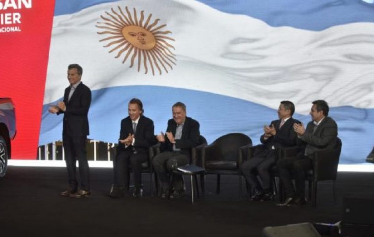 Macri invoca a la oposición para militarizar el país