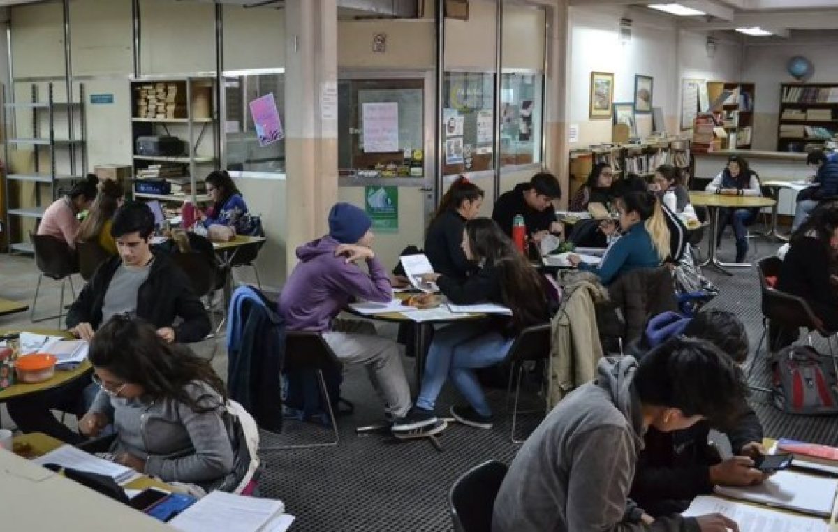 Cipolletti: Complicada situación económica en la Biblioteca Rivadavia