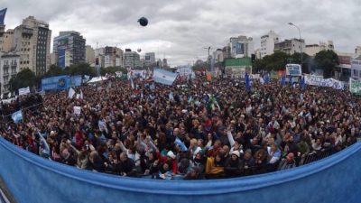 Una multitud contra el ajuste y el FMI