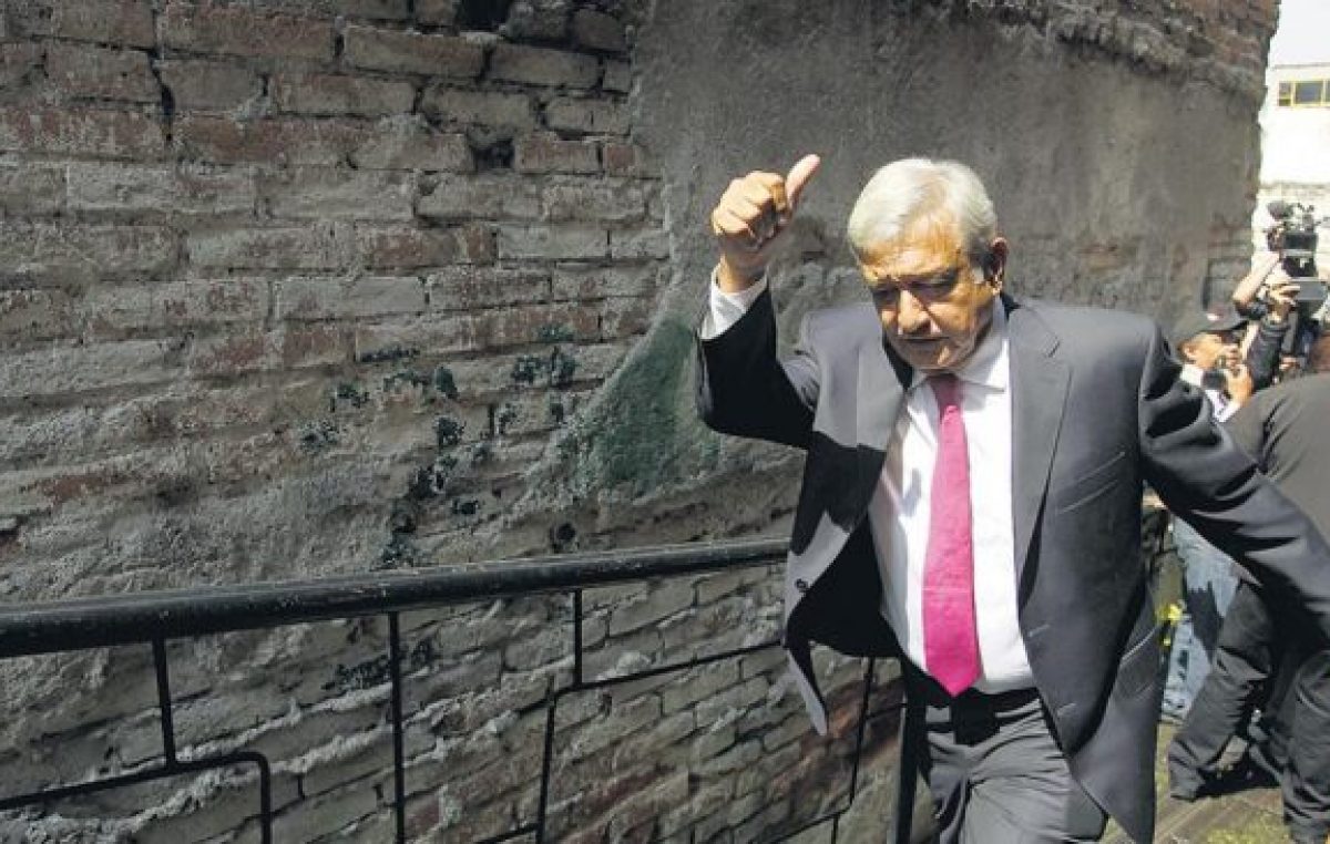 López Obrador reduce su futuro salario