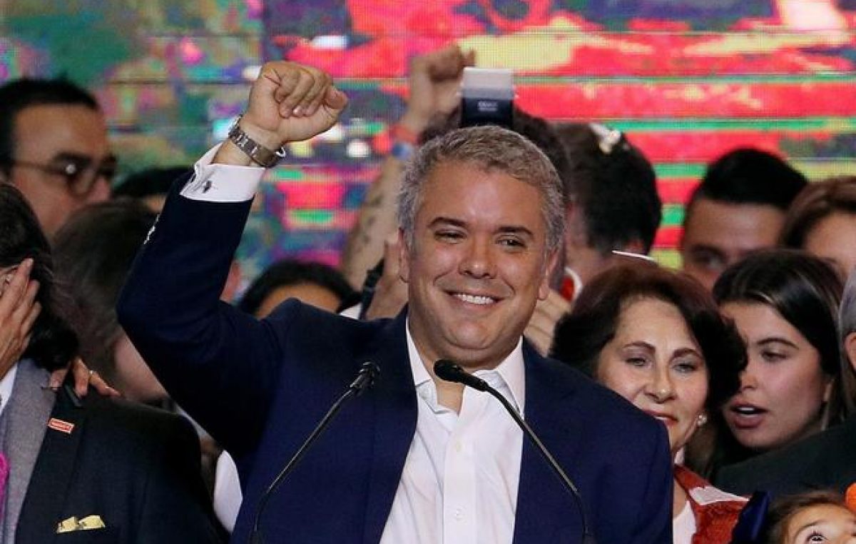 Colombia: hoy asume la presidencia el derechista Iván Duque