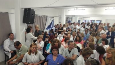 Médicos y trabajadores municipales de Morón esperan acordar aumento salarial