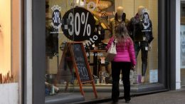 Golpe de gracia al comercio: las ventas minoristas se derrumbaron un 11,2% en agosto
