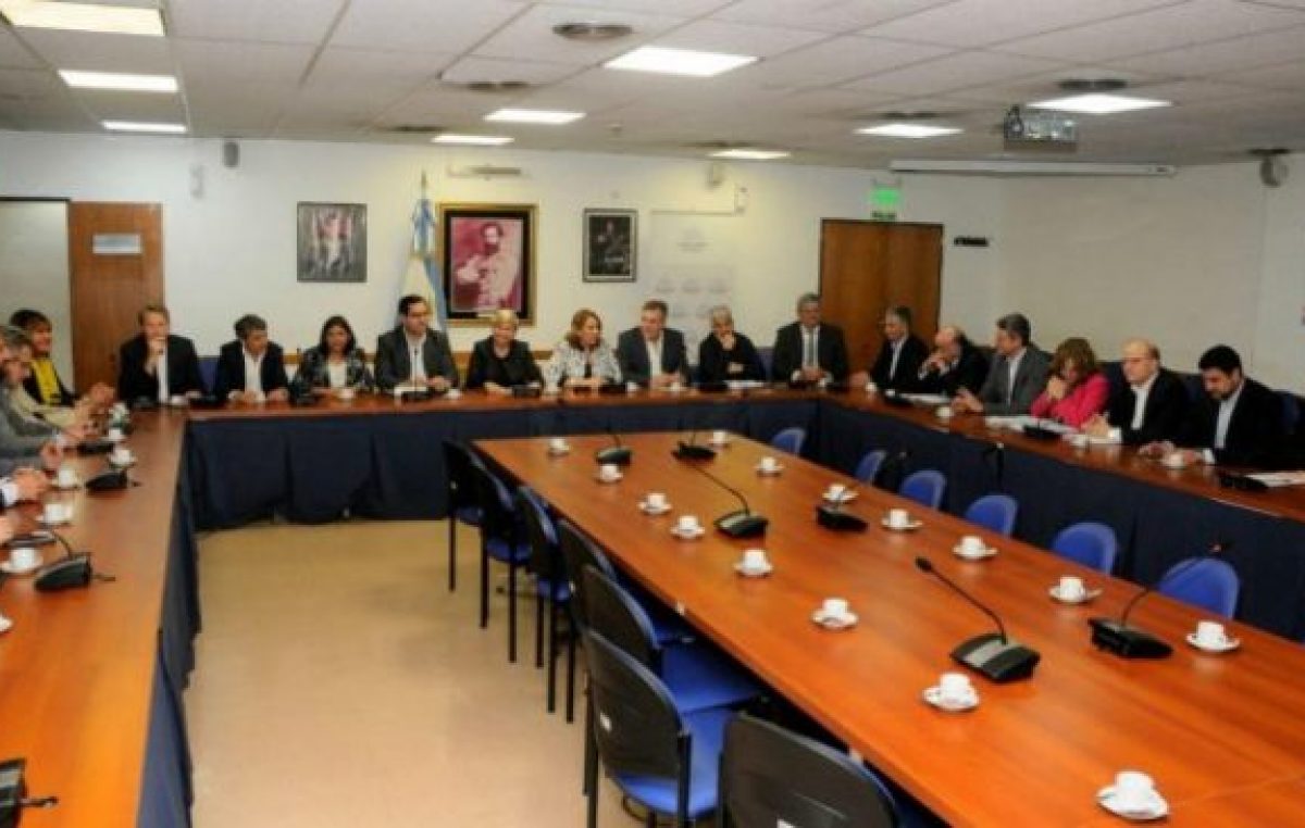 Recortes: intendentes santafesinos llevan su reclamo a legisladores nacionales