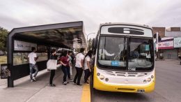 Neuquén: Vuelve a subir el boleto del cole más caro del país