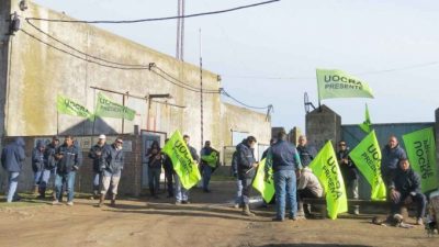 Balcarce: despidieron a 150 trabajadores de una empresa que realizaba obras eléctricas