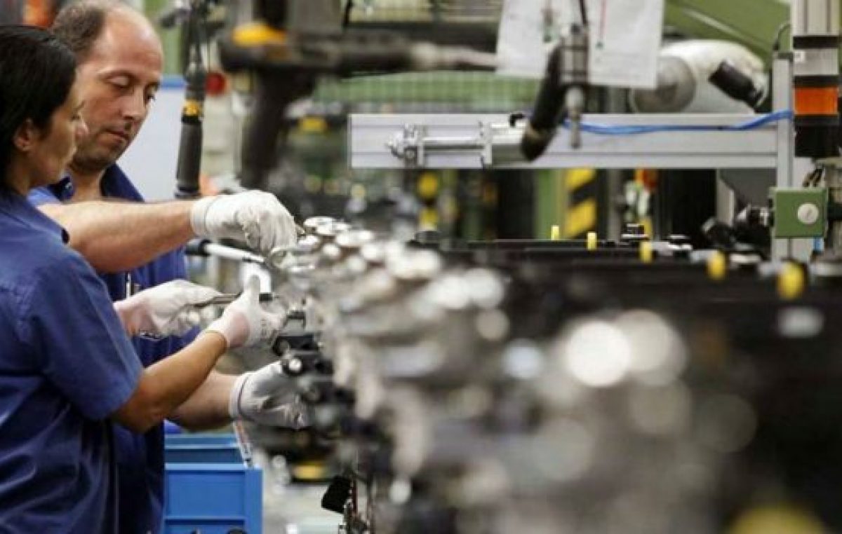 Pymes: la producción industrial sufrió otro golpe en septiembre, con una caída del 7,4%