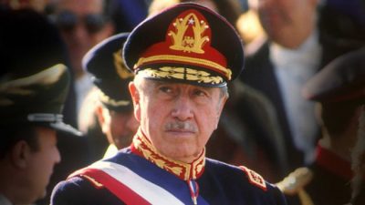 Embargan millones de Pinochet