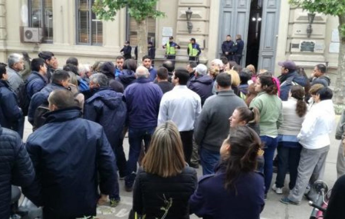 Este martes, paro de municipales y movilización a las puertas del Palacio Municipal de San pedro