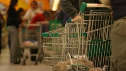 El 60% de los mendocinos apenas llega a fin de mes con su sueldo