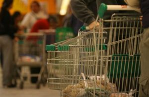El 60% de los mendocinos apenas llega a fin de mes con su sueldo
