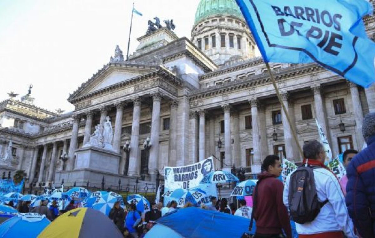 Merendazo frente al Congreso