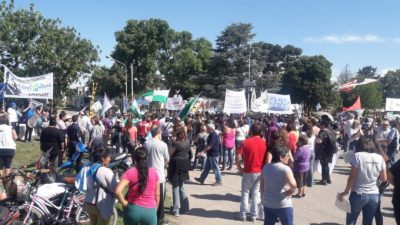 Histórica movilización en Chivilcoy en defensa de los puestos laborales de Paquetá