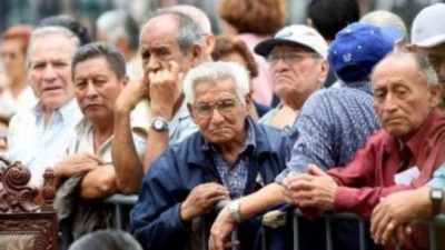 Triste fin de año para jubilados y pensionados: el gobierno nacional confirmó que no percibirán el bono