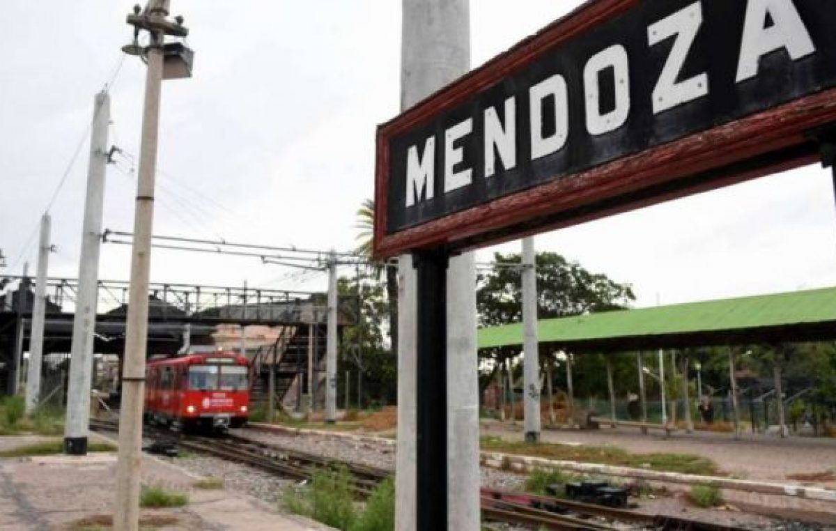 Capital firmó el convenio para avanzar con Estación Mendoza