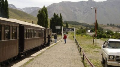 Esquel regalará nafta a los chilenos que la visiten