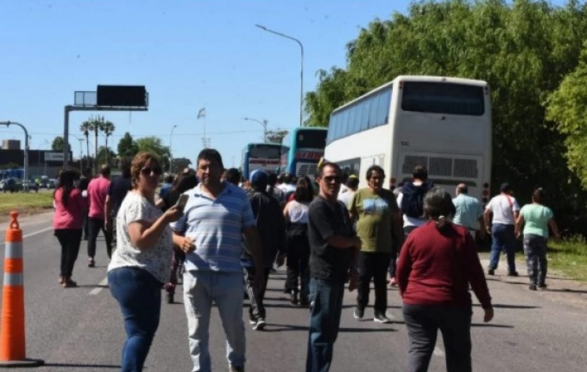 Buenos Aires: Municipales de toda la provincia fueron demorados por la policía con un “trato discriminatorio”