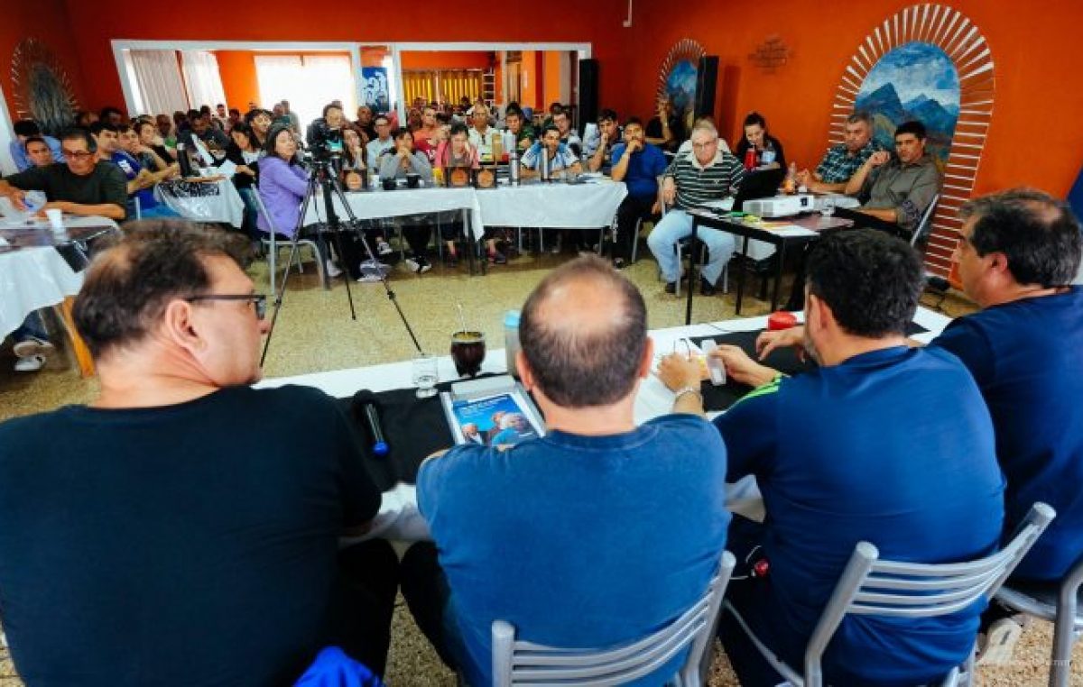 Municipales santafesinos debaten su futuro laboral de cara al Presupuesto 2019  