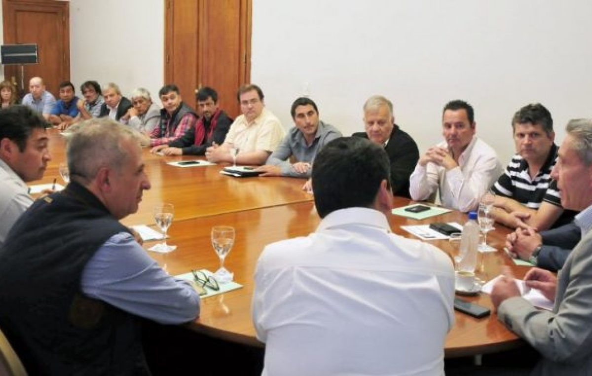 El Gobernador de Chubut se reunió con intendentes y jefes comunales