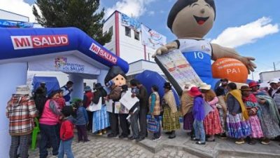 Crece el número de beneficiarios del nuevo sistema de salud en Bolivia