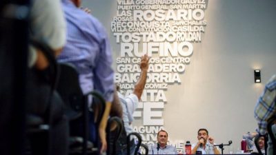 Municipales santafesinos reclaman con «urgencia» el inicio de las paritarias