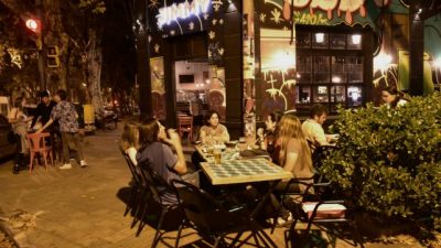 Fuerte caída de la actividad en bares, hoteles y restaurantes rosarinos
