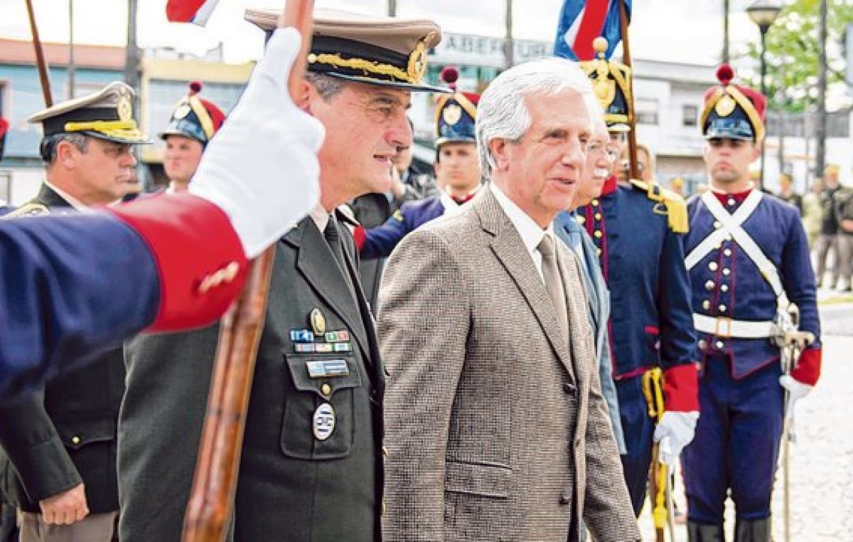 Tabaré echó al jefe del Ejército y sacudió a Uruguay en un año electoral