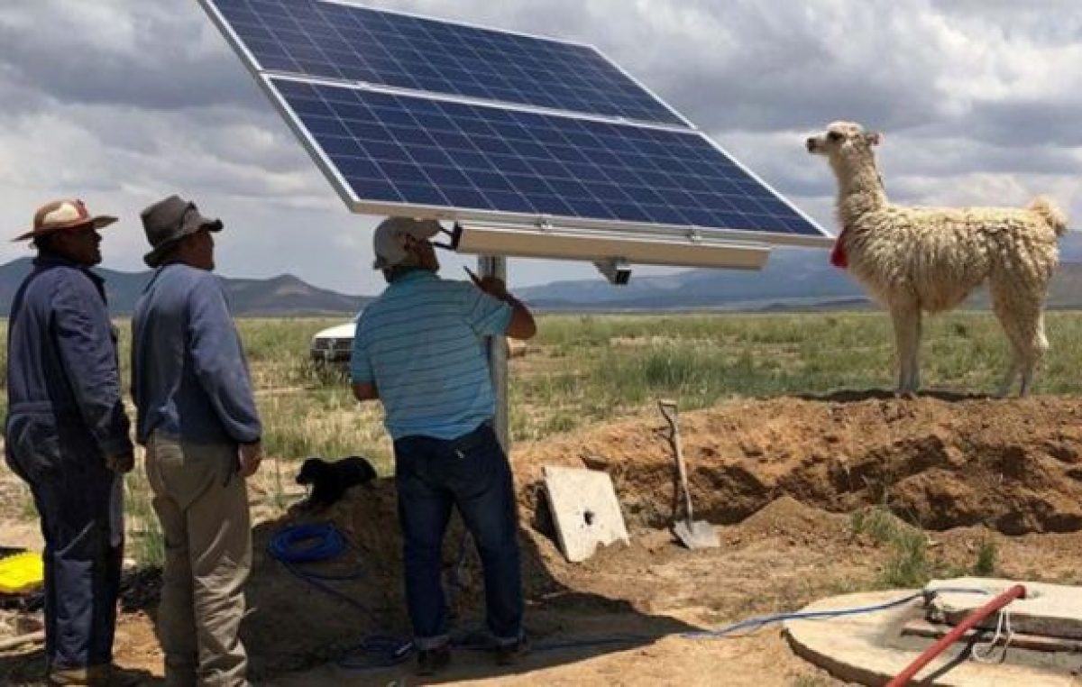 Instalaron 22 bombas solares de agua en la Puna
