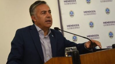 El gobernador de Mendoza aceptó que los cuatro intendentes del PJ vayan por un nuevo mandato