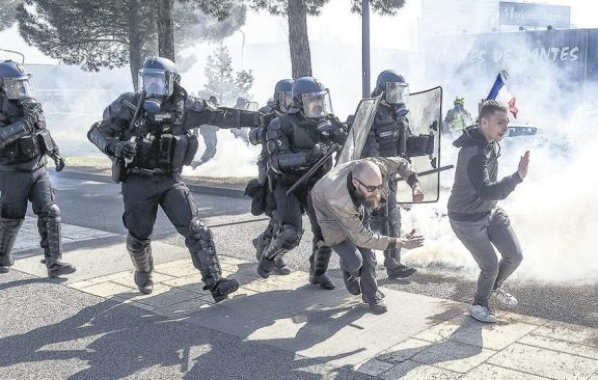 En Francia la represión ya está en marcha