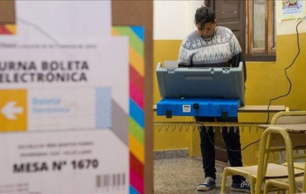 Urtubey desdobló las elecciones en Salta y se votará en octubre y noviembre