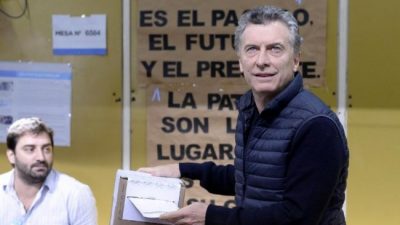 El PJ advirtió que si Macri prohíbe las colectoras “distorsionará el proceso electoral”