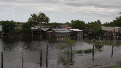 Hay más de 5.400 evacuados por el agua en Chaco y Formosa
