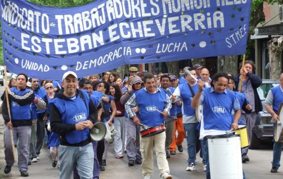 Municipales de Echeverría exigen una convocatoria a paritarias
