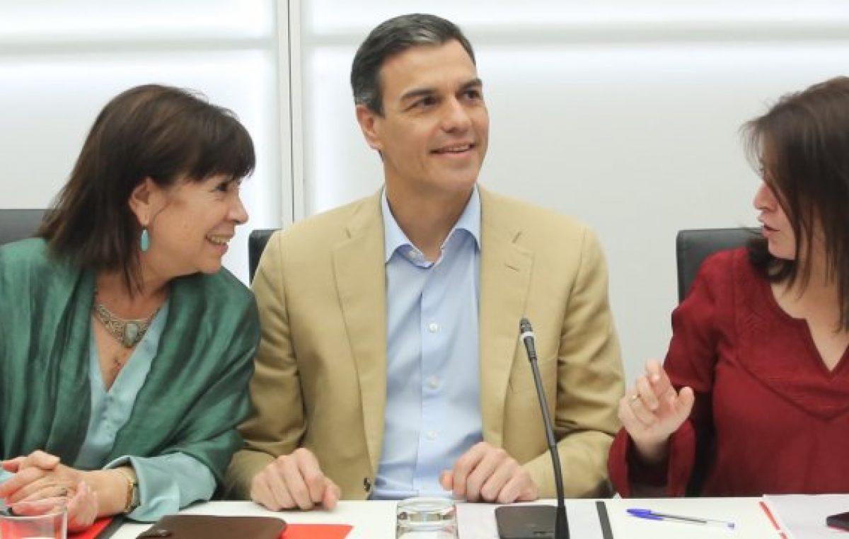 España: Tonificado por su victoria, el PSOE dice que gobernará sin socios de coalición
