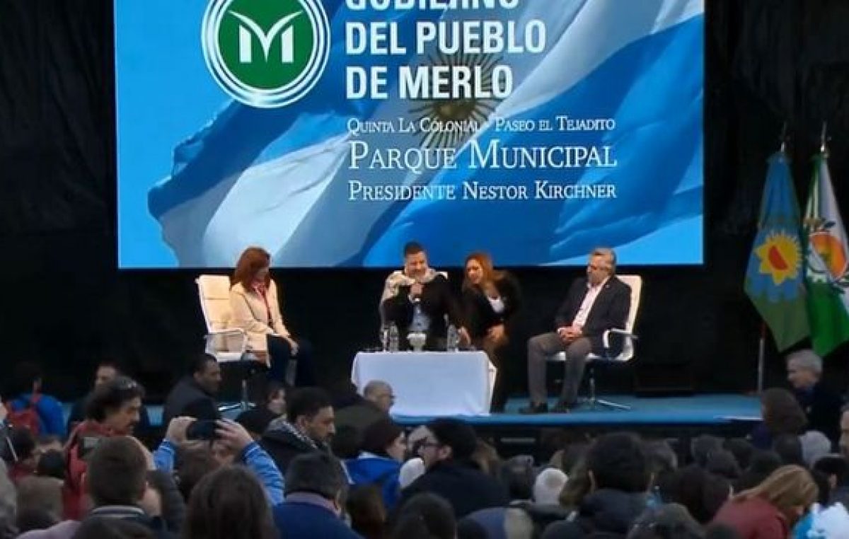 Alberto Fernández y Cristina Kirchner encabezaron el primer acto de campaña