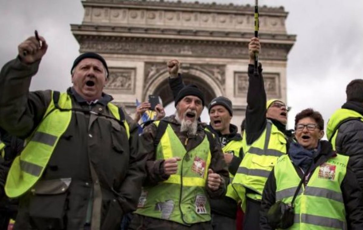 El poder en Francia vive bajo el influjo amarillo
