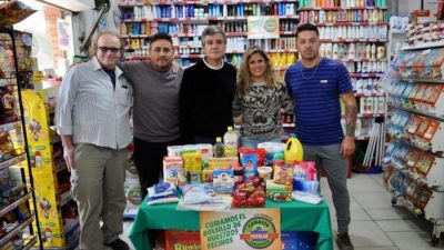 Hurlingham: Zabaleta lanzó una “canasta popular” que se podrá conseguir en supermercados de barrio