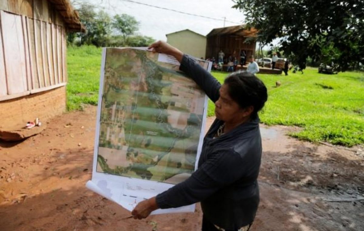 Indígenas de Paraguay usan teléfonos celulares para salvar sus bosques