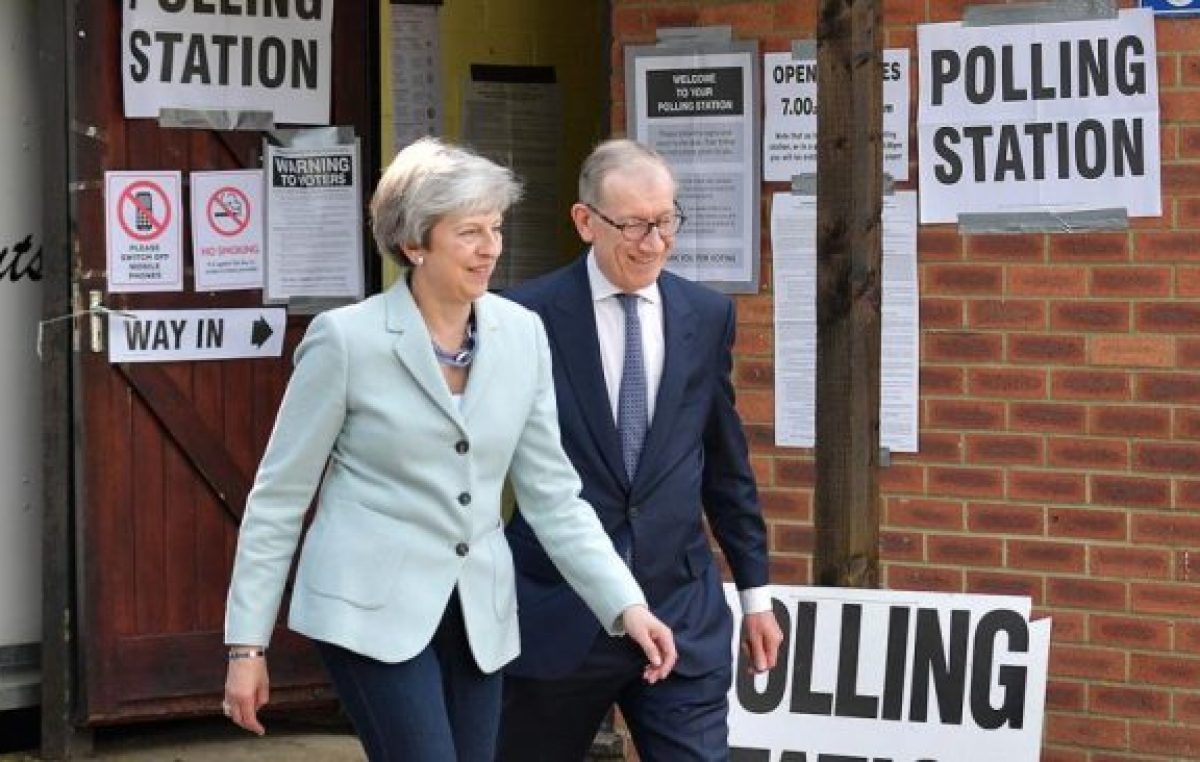Reino Unido vota en medio de la incertidumbre sobre May