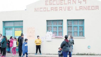 En 90 escuelas de Moreno no hay gas