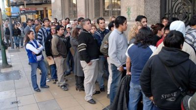 Menos de la mitad de los trabajadores argentinos tiene un empleo formal