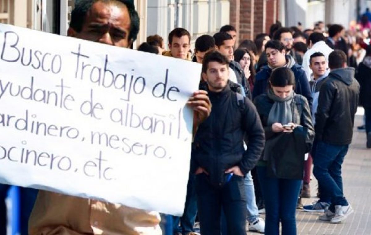 Casi el 60% de los argentinos resignaría parte de su salario sólo por temor al desempleo