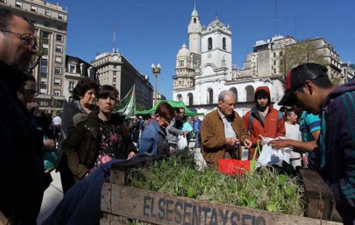 Alimentazo en la Plaza de Mayo