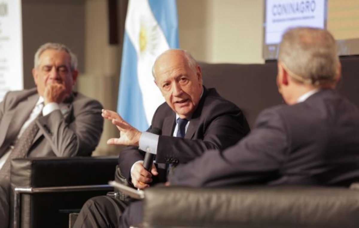 Lavagna se metió en la polémica sobre el FMI: “financia la fuga de capitales”