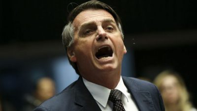 Bolsonaro exigió disculpas de Macron y apuntó contra las reservas indígenas
